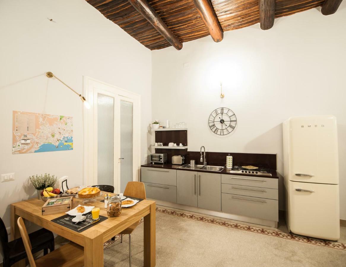 Duomo 22 Apartment Наполи Екстериор снимка